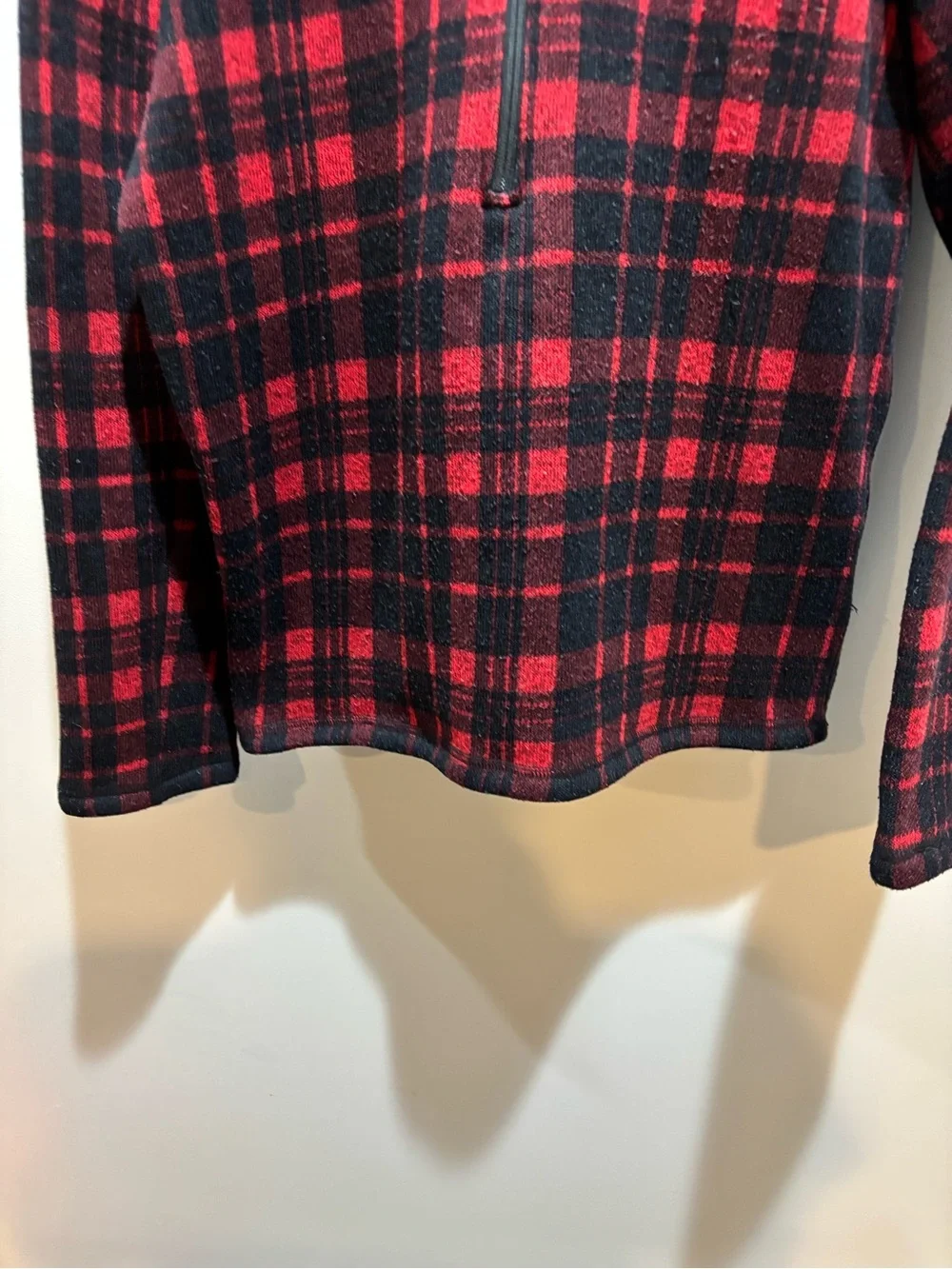 The North Face men’s Red & Black Plaid Half-Zip Fleece Jacket like new